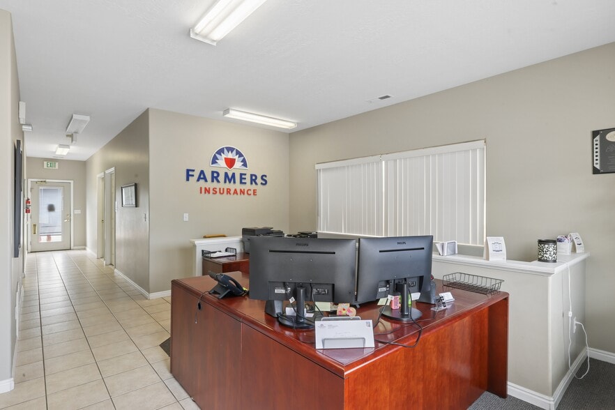 More Photos Of 177 E Fort Union Blvd, Midvale Office For Sale