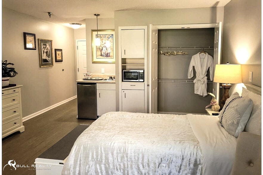 More Photos Of 2333 Ashley River Rd, Charleston Assisted Living For Sale