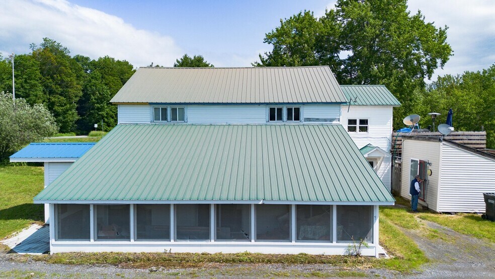 More Photos Of 32 Vt Route 10, Chester Restaurant For Sale