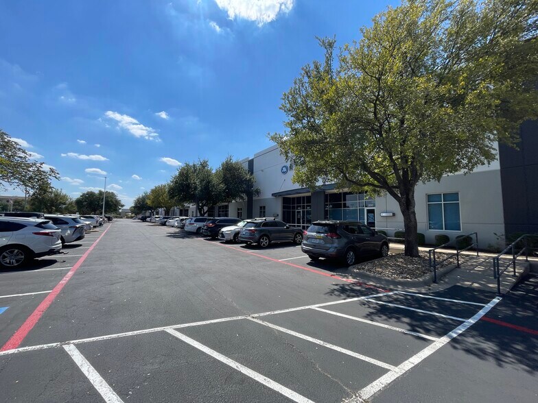 Primary Photo Of 33 Cypress Blvd, Round Rock Warehouse For Lease