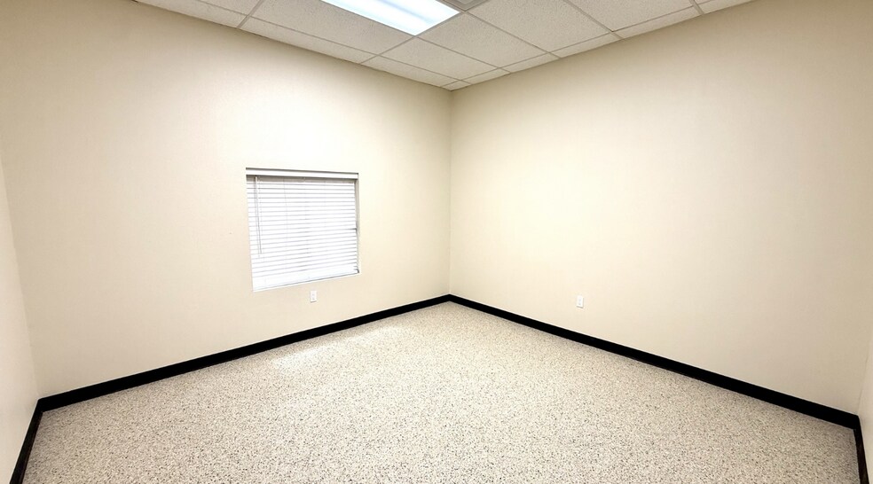 More Photos Of 9503 E County Road 97, Midland Warehouse For Lease