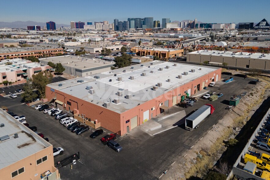 More Photos Of 4505 W Hacienda Ave, Las Vegas Light Distribution For Lease