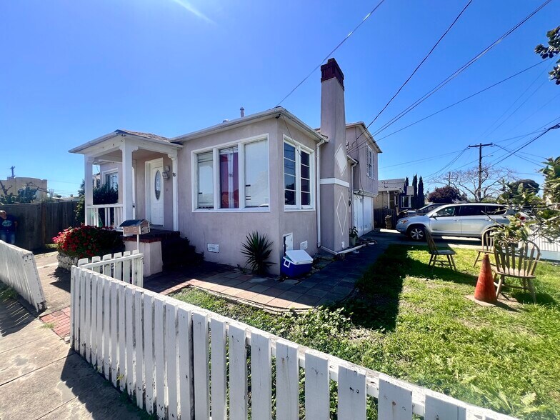 More Photos Of 789 17th St, Richmond Multifamily For Sale