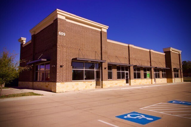 More Photos Of 609 E Oates Rd, Garland Freestanding For Lease