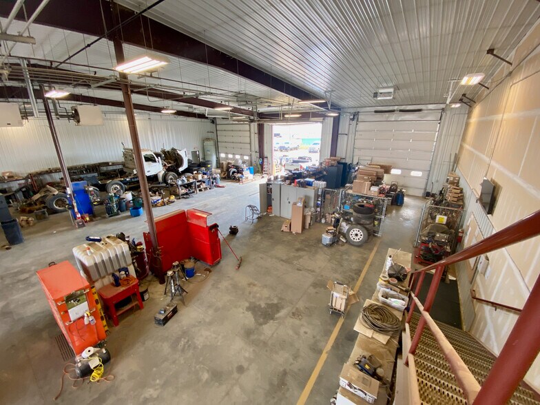 More Photos Of 5812 Jefferson Ln, Williston Service For Sale