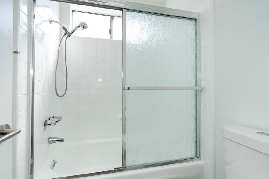 More Photos Of 12756 Venice Blvd, Los Angeles Apartments For Sale