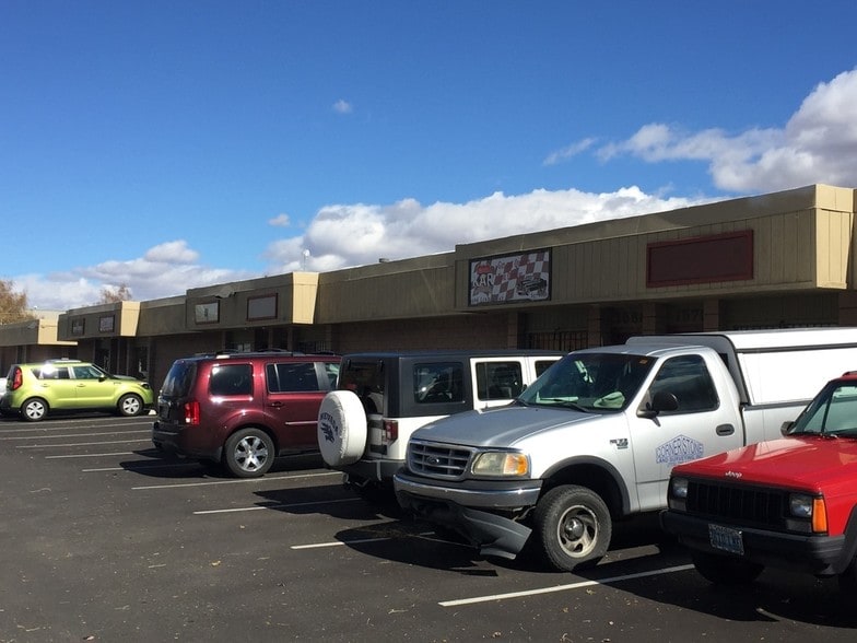 More Photos Of 397-399 Greg St, Sparks Light Distribution For Lease
