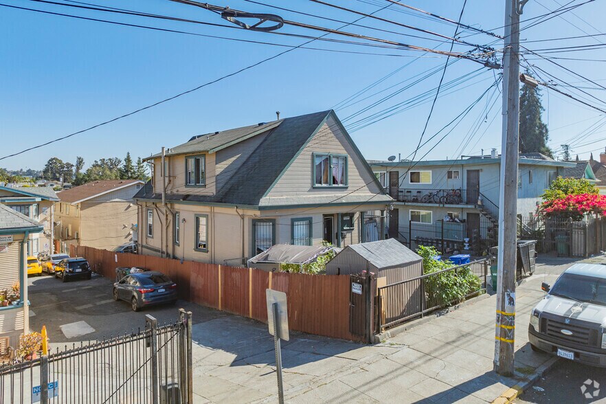 More Photos Of 3142 Coolidge Ave, Oakland Apartments For Sale