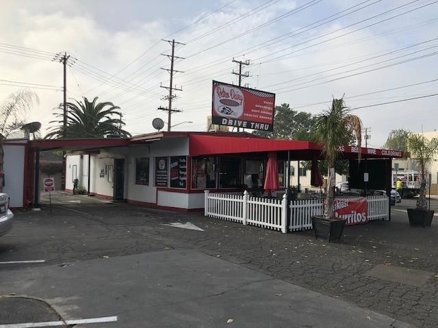 More Photos Of 4420 W Magnolia Blvd, Burbank Convenience Store For Lease