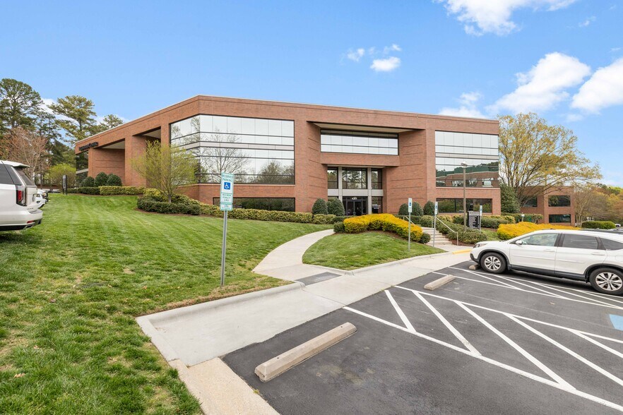 More Photos Of 4301 Lake Boone Trl, Raleigh Medical For Lease