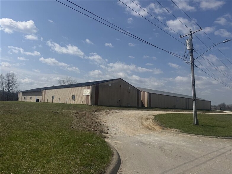 More Photos Of 212 Blees Industrial Dr, Macon Industrial For Sale