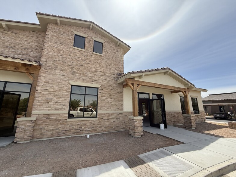 Primary Photo Of 41724 W Smith Enke Rd, Maricopa Medical For Lease