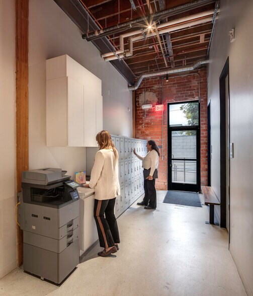 More Photos Of 40 E Verdugo Ave, Burbank Coworking Space