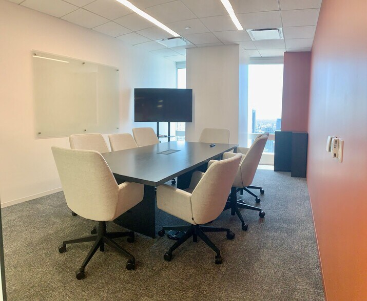 More Photos Of 555 W 5th St, Los Angeles Office For Lease