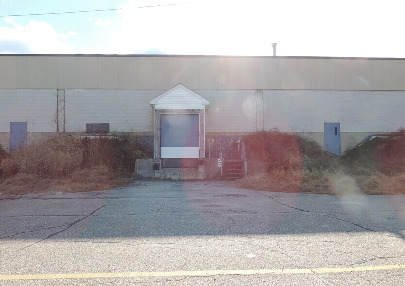 More Photos Of 24 Lexington Dr, Laconia Light Manufacturing For Lease