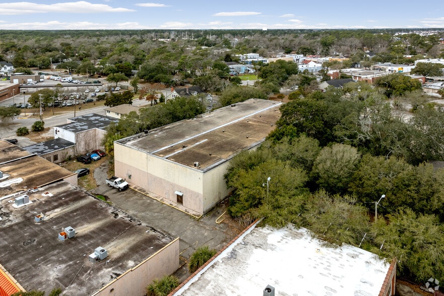 More Photos Of 604 Oak St, Myrtle Beach Warehouse For Sale
