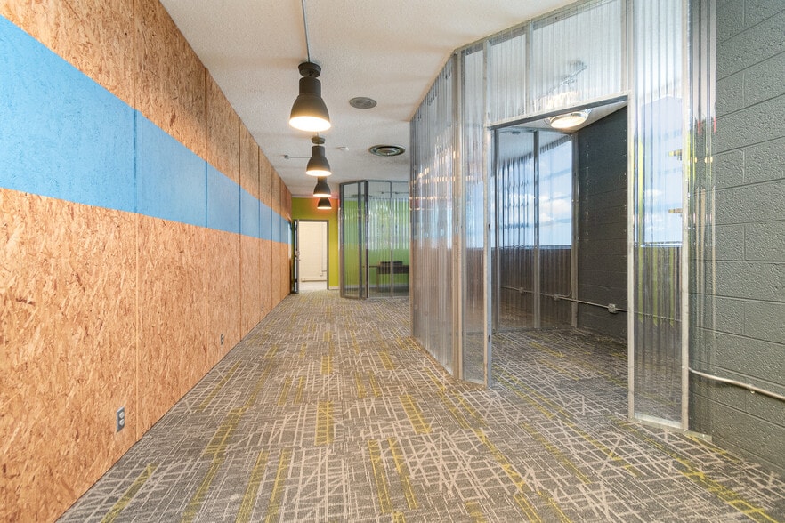 More Photos Of 334 S Water St, Saginaw Office For Sale