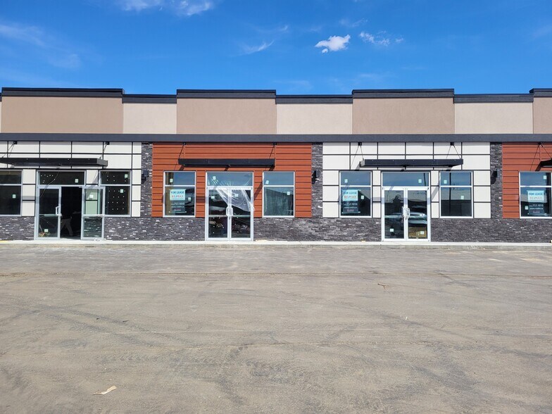 More Photos Of 6217 48A Av, Camrose Storefront For Lease