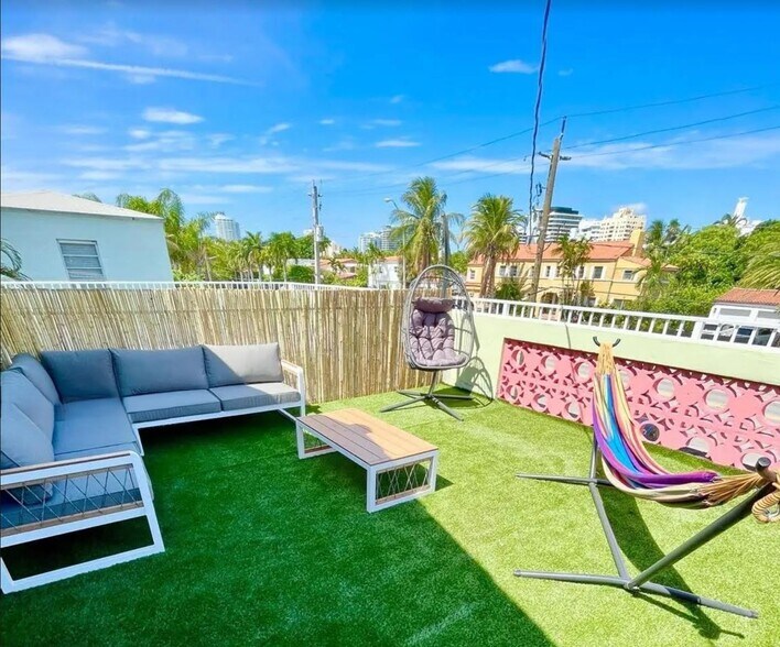 More Photos Of 2822 Pine Tree Dr, Miami Beach Apartments For Sale