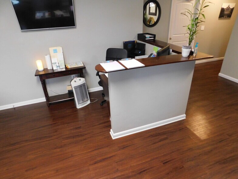 More Photos Of 284 SW Baya Dr, Lake City Office For Sale