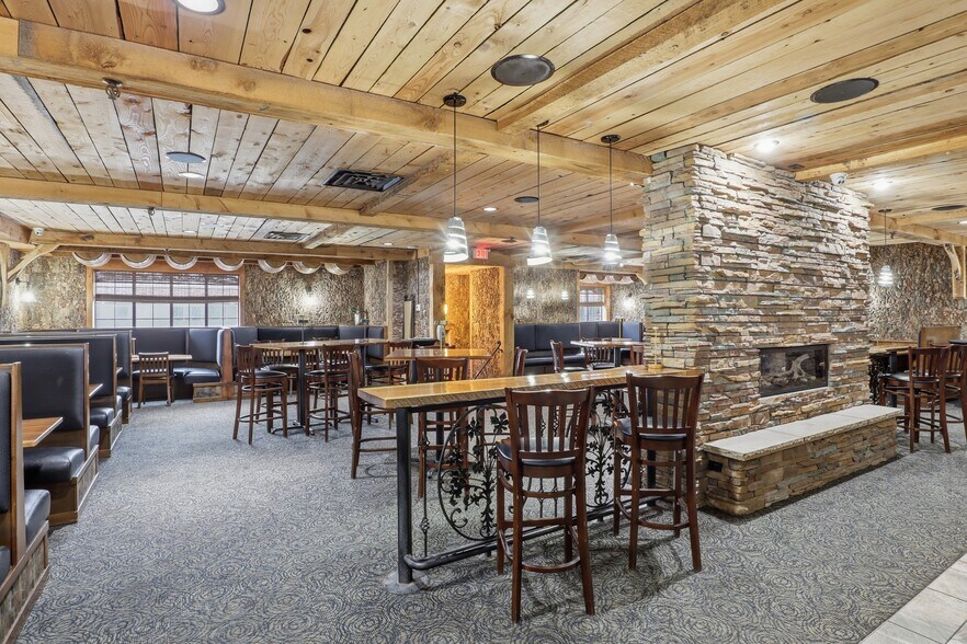 More Photos Of 1 E Church St, Fairport Restaurant For Sale