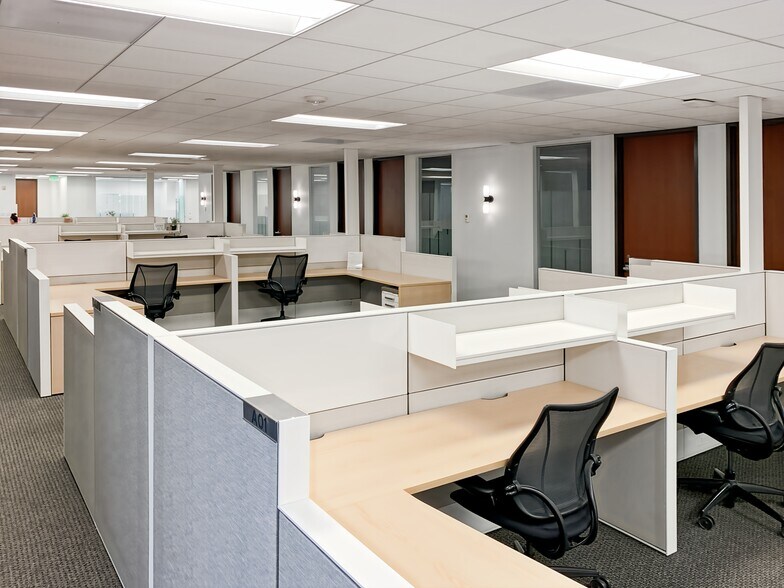 More Photos Of 8085 S Chester St, Centennial Coworking Space