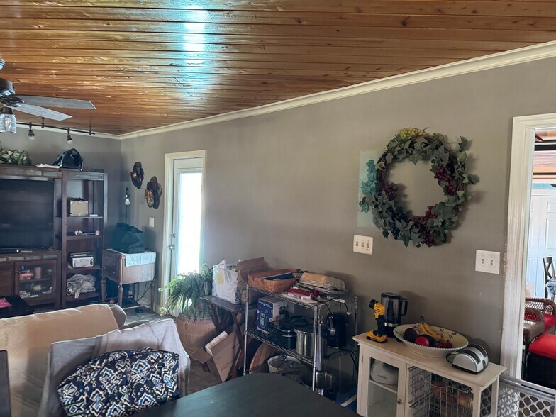 More Photos Of 3830 Clubhouse Rd, Lakeland Industrial For Sale