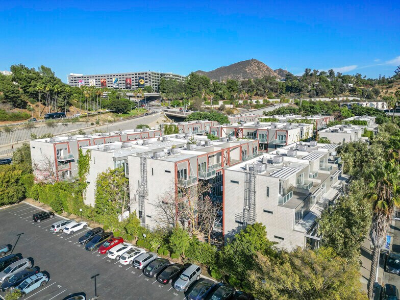 More Photos Of 3450 Cahuenga Blvd W, Los Angeles Office Residential For Lease