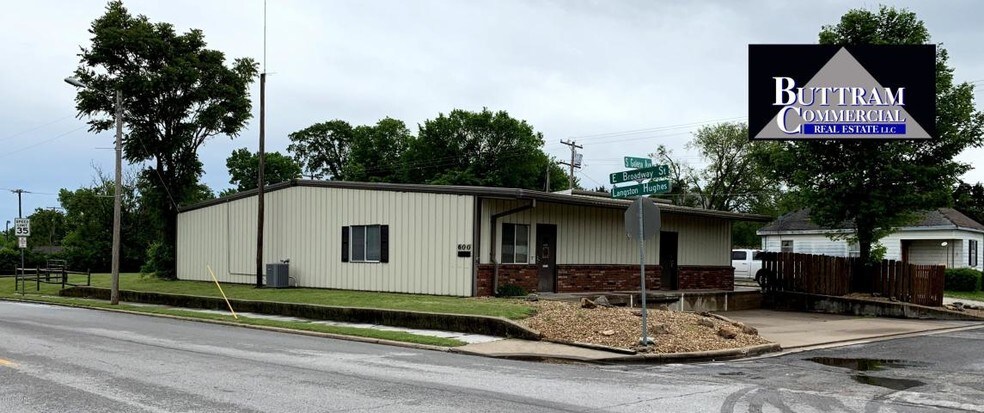 More Photos Of 600 Broadway St, Joplin Warehouse For Sale
