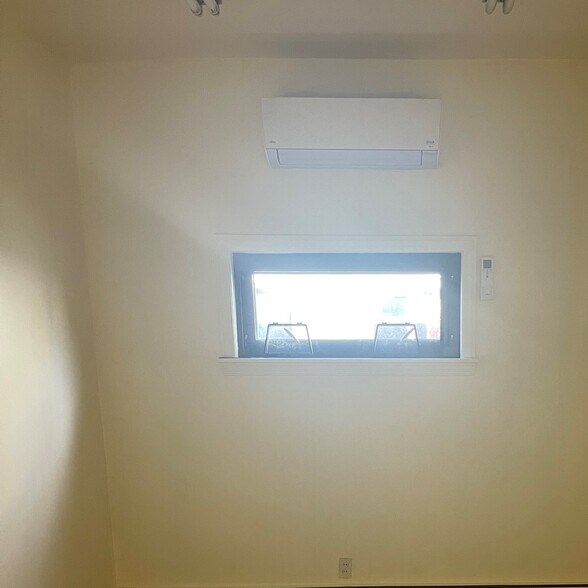 More Photos Of 10 Union Ave, Lynbrook Office For Sale