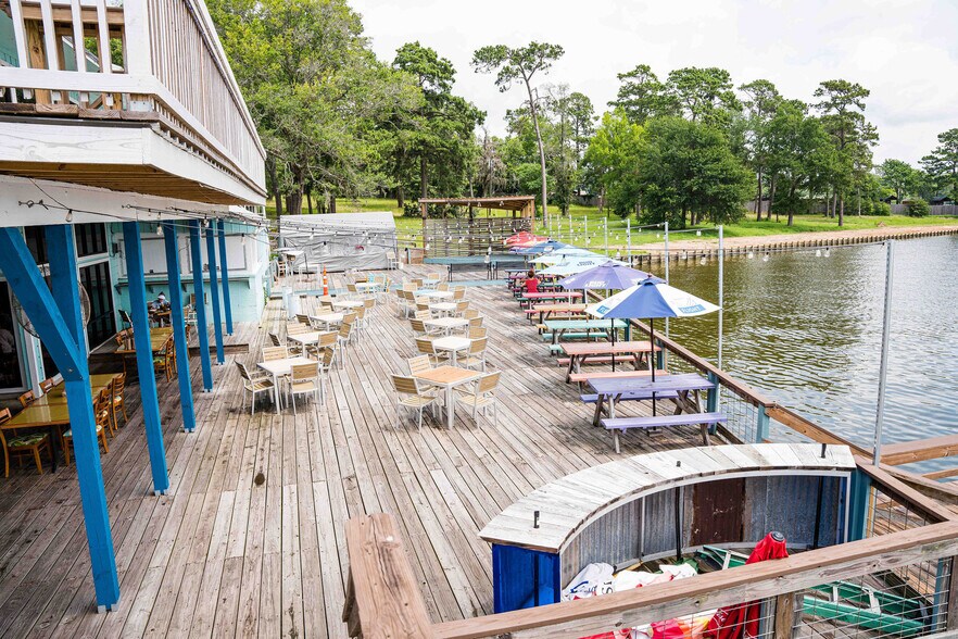 More Photos Of 371 Navaho Trl, Onalaska Hotel For Sale