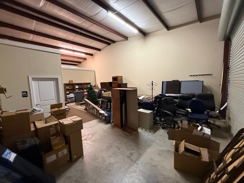 More Photos Of 1702 Saugahatchee Rd, Auburn Service For Lease