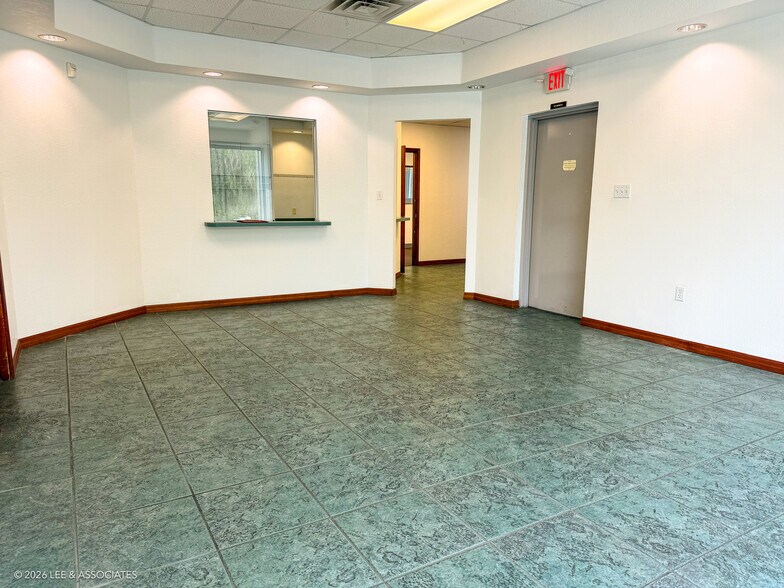 More Photos Of 4741 NW 8th Ave, Gainesville Medical For Sale