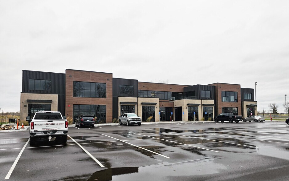 More Photos Of 2180 105th N ave, Blaine Storefront For Sale