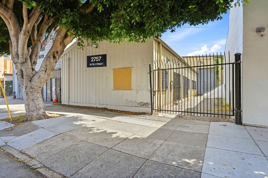 More Photos Of 2757 16th St, San Francisco Warehouse For Lease