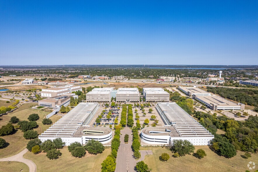 More Photos Of 1500 Solana Blvd, Westlake Unknown For Lease