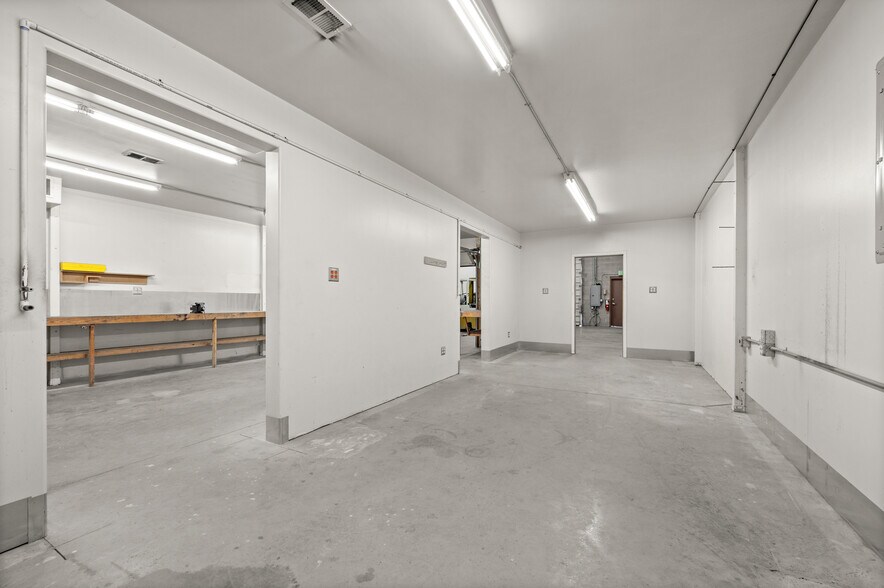 More Photos Of 6708-6732 S Airport Rd, West Jordan Warehouse For Lease