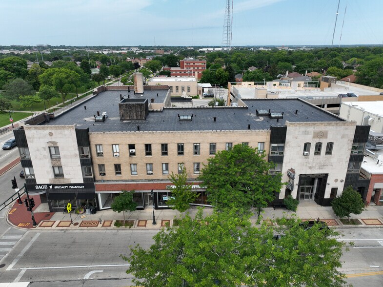 More Photos Of 4001-4015 N Oakland Ave, Milwaukee Apartments For Lease
