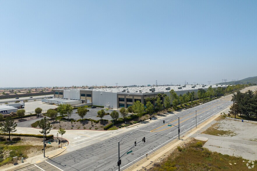 More Photos Of 17335 Glen Helen Pky, San Bernardino Distribution For Lease