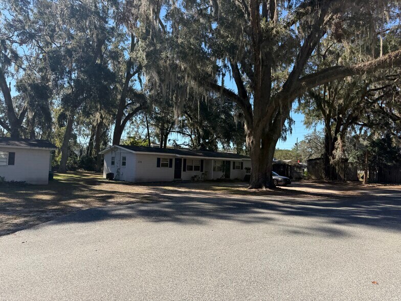 More Photos Of 283 SW Davaca Gln, Lake City Multifamily For Sale