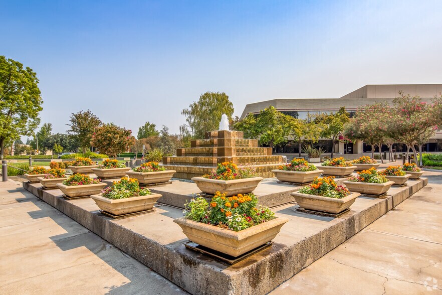 More Photos Of 3825 Hopyard Rd, Pleasanton Unknown For Lease