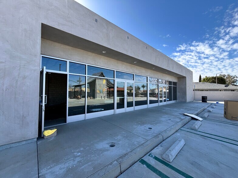 More Photos Of 887 N Glassell St, Orange Freestanding For Lease