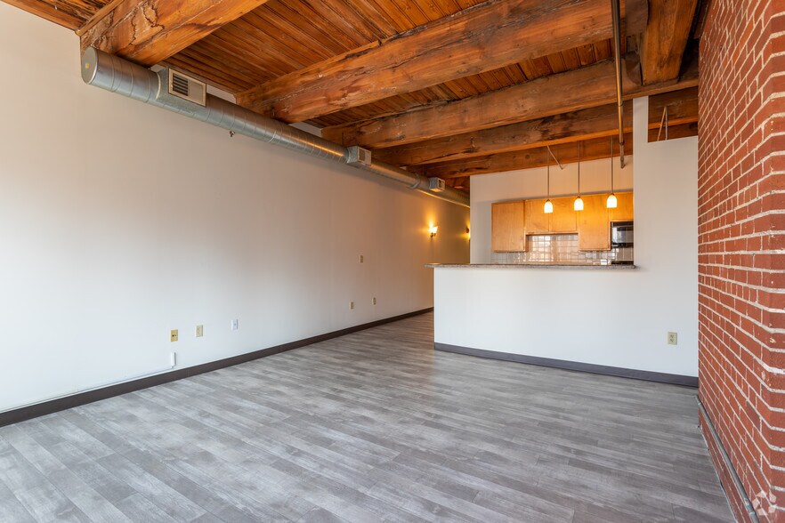 More Photos Of 1110 Washington Ave, Saint Louis Apartments For Lease