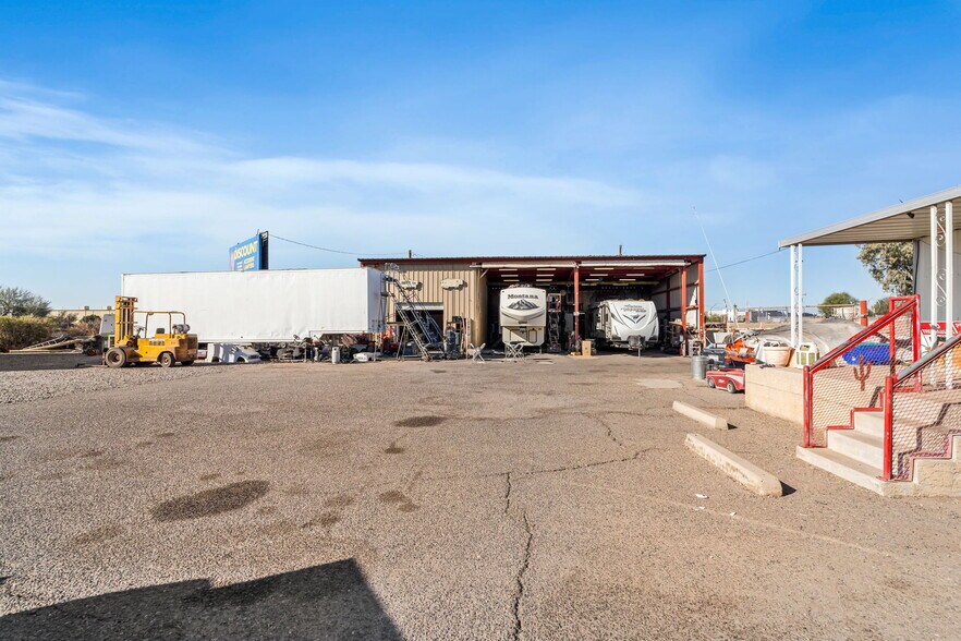 More Photos Of 7659 W Hatcher Rd, Peoria Warehouse For Sale