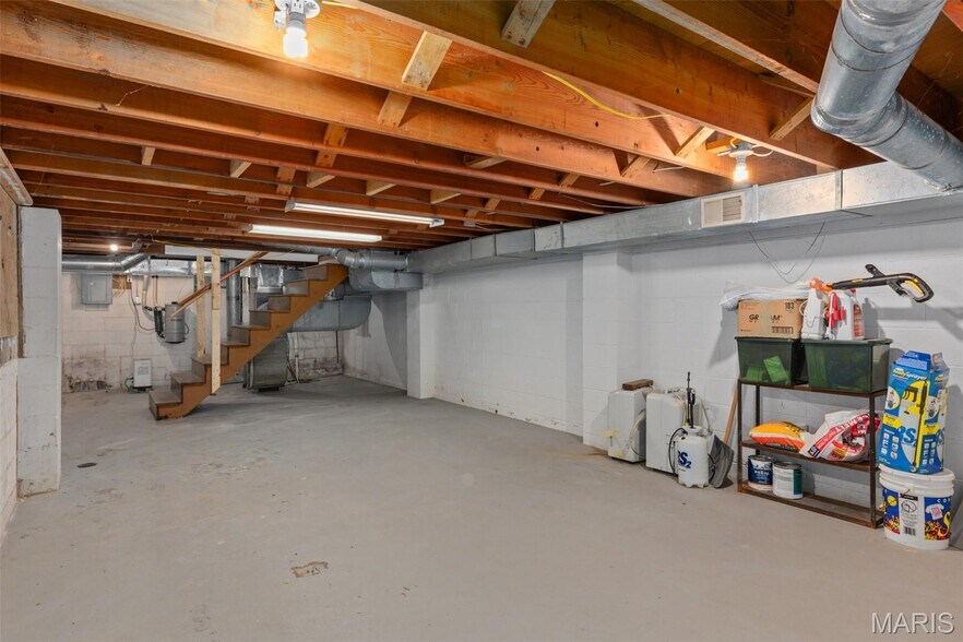 More Photos Of 111 W Kirkham St, Litchfield Healthcare For Sale
