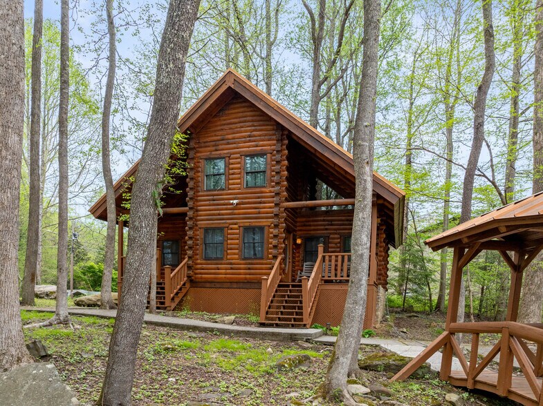 More Photos Of 4309 E Parkway, Gatlinburg Office For Sale