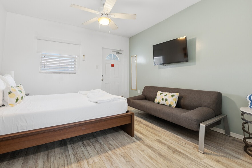 More Photos Of 6801 Sunset Way, Saint Pete Beach Hotel For Sale