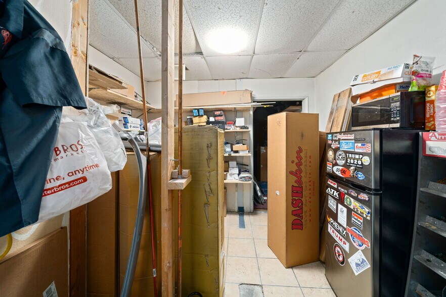 More Photos Of 471 S Allen St, San Bernardino Service For Sale