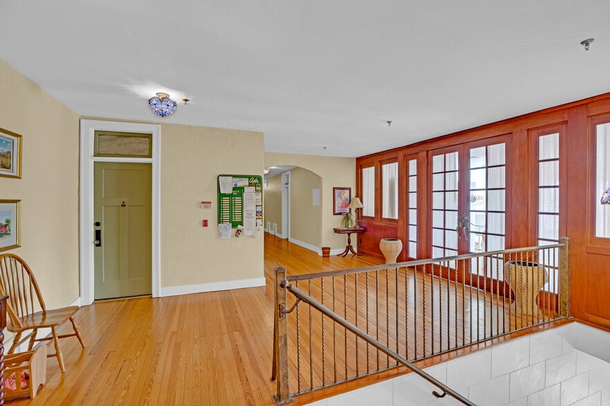 More Photos Of 2101 14th Ave, Vero Beach Apartments For Sale