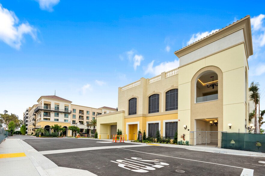 More Photos Of 10000 Bolsa Ave, Westminster Unknown For Lease